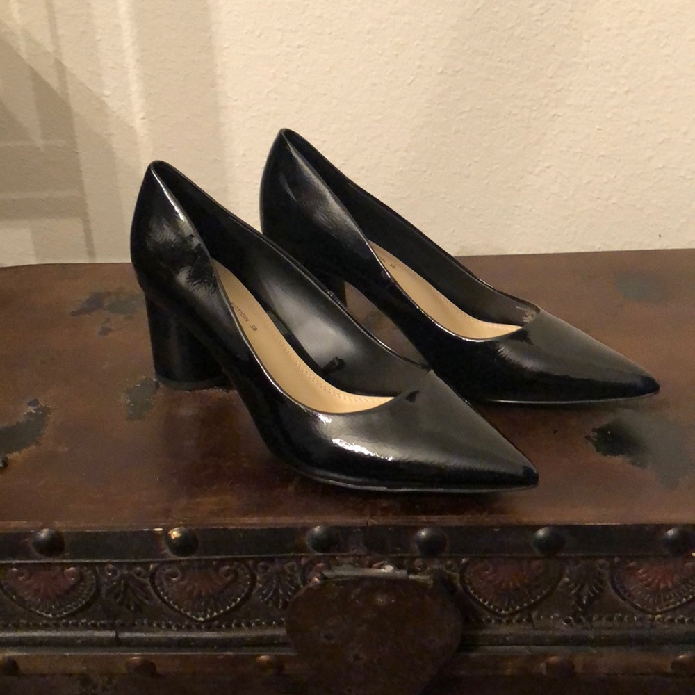 Zara Black Round Heels